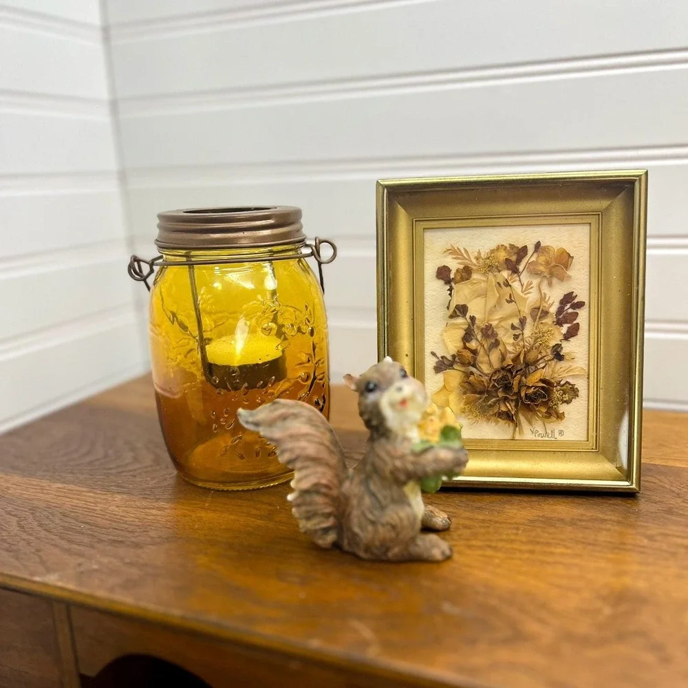 N/A vintage squirrel